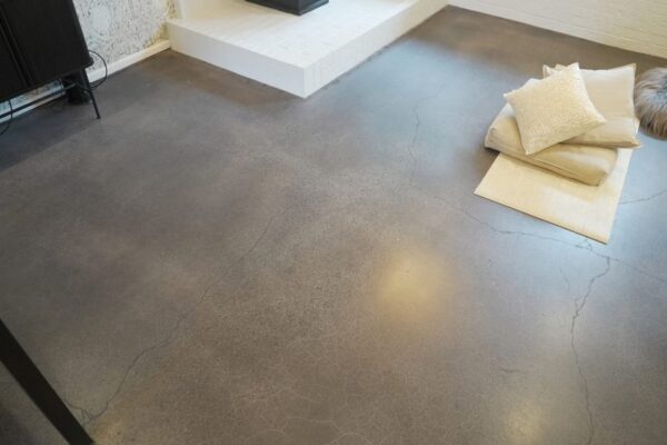 From Faded to Fantastic – Expert Staining Solutions That Last