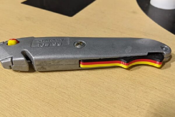 Effortless Precision and Safety: Why a Quick-Change Utility Knife Is a Must-Have Tool